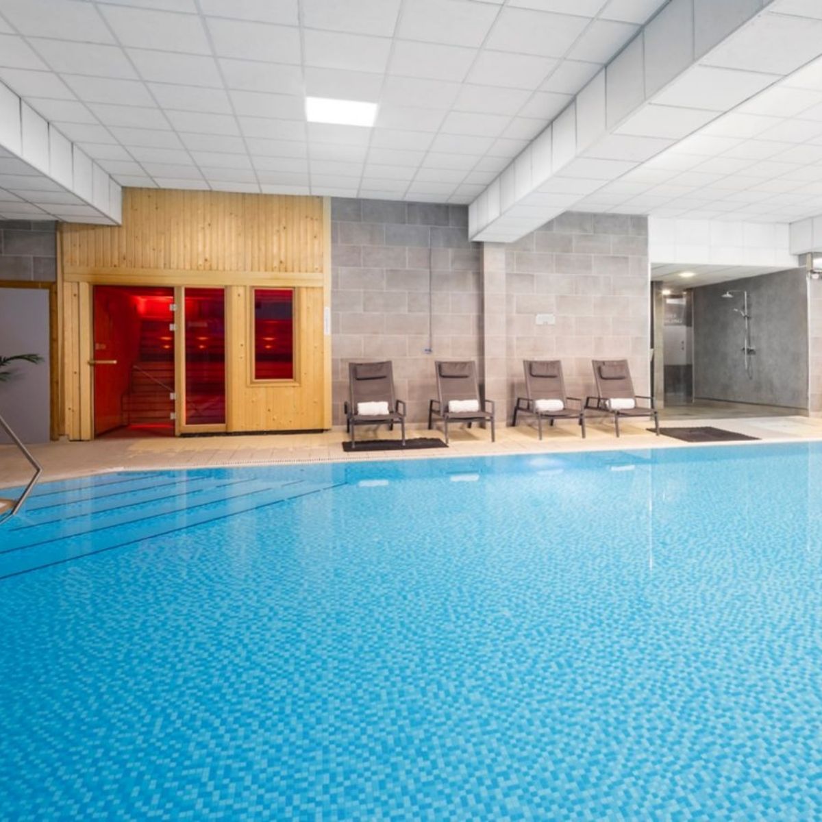 Edinburgh Marriott Afternoon Tea & Spa Day