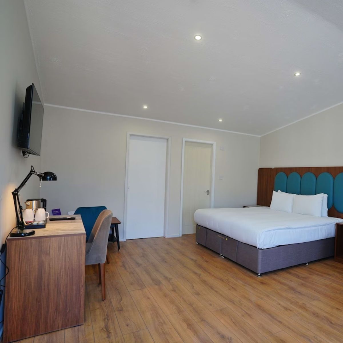 Luxury All-Inclusive Cottage Spa Retreat, Park Hall Lancashire